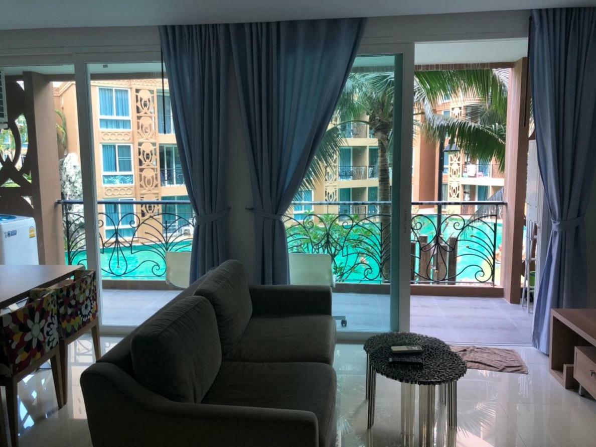 Atlantis Condo Resort Jomtien Esterno foto