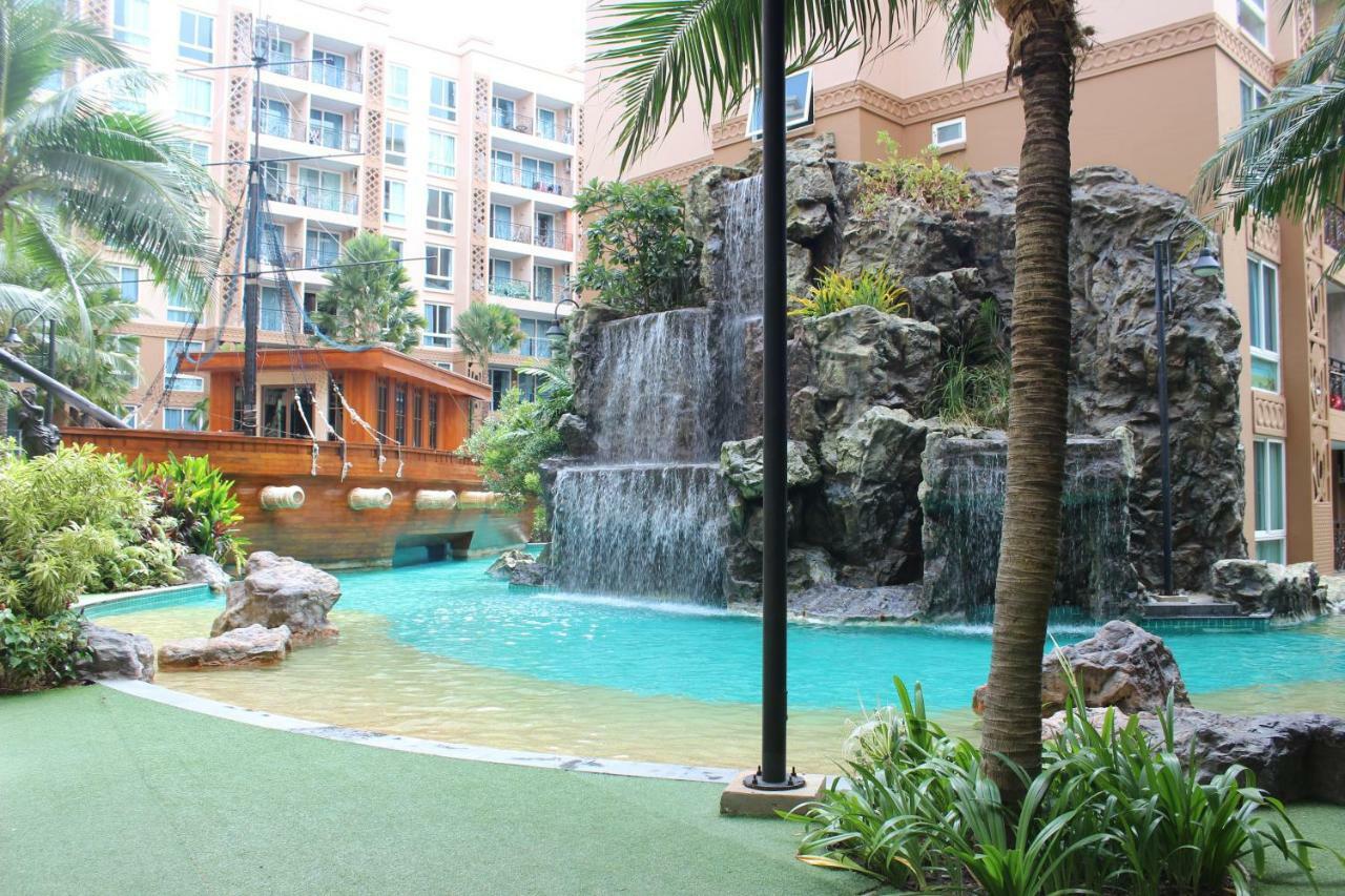 Atlantis Condo Resort Jomtien Esterno foto