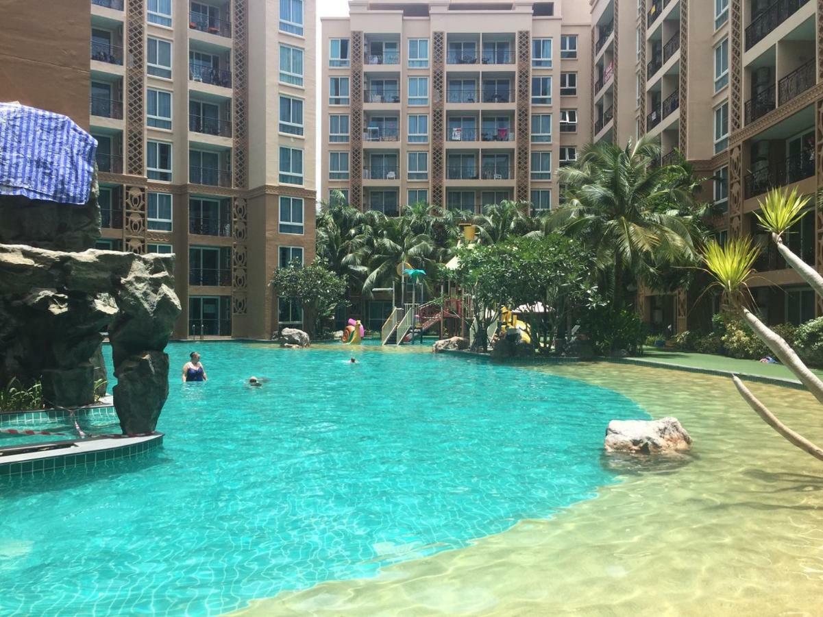 Atlantis Condo Resort Jomtien Esterno foto