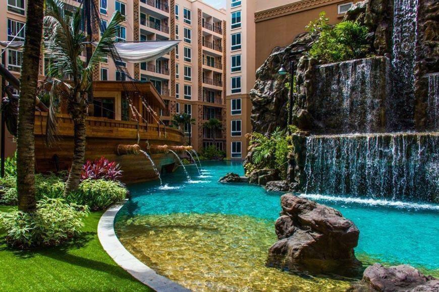 Atlantis Condo Resort Jomtien Esterno foto