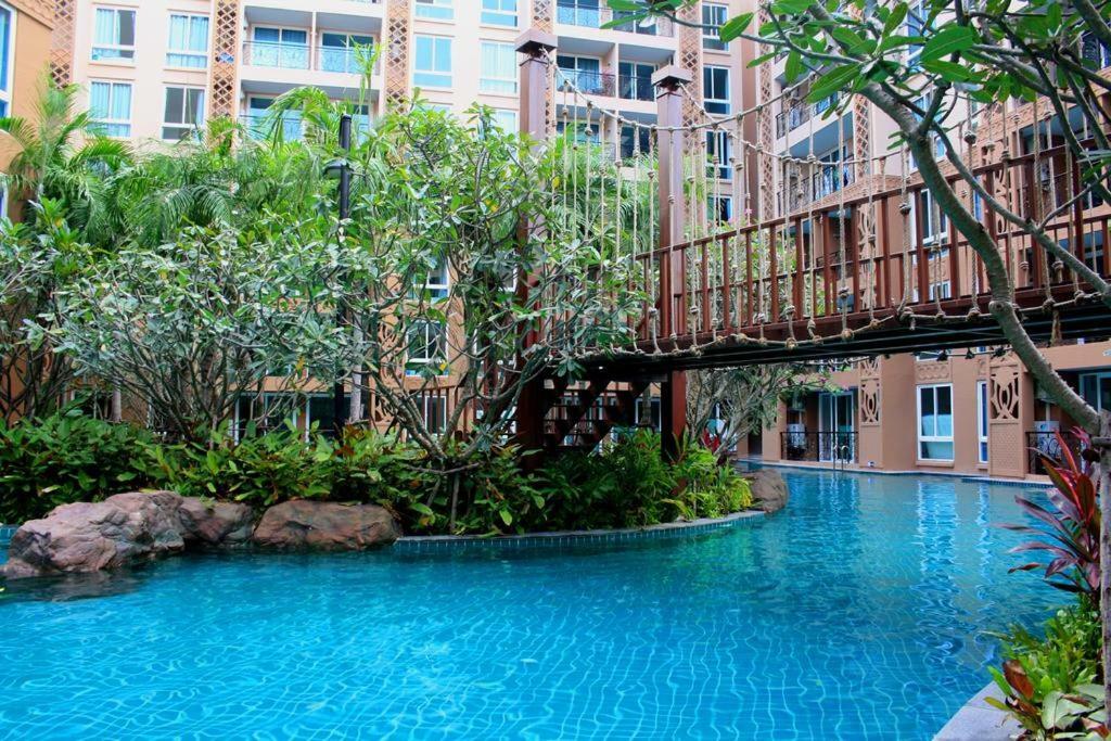 Atlantis Condo Resort Jomtien Esterno foto