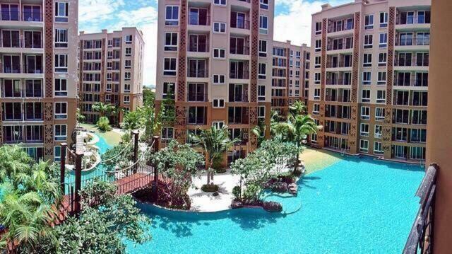Atlantis Condo Resort Jomtien Esterno foto